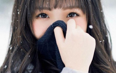 小女孩有卵泡（小女孩有卵泡是不是就要来月经了）